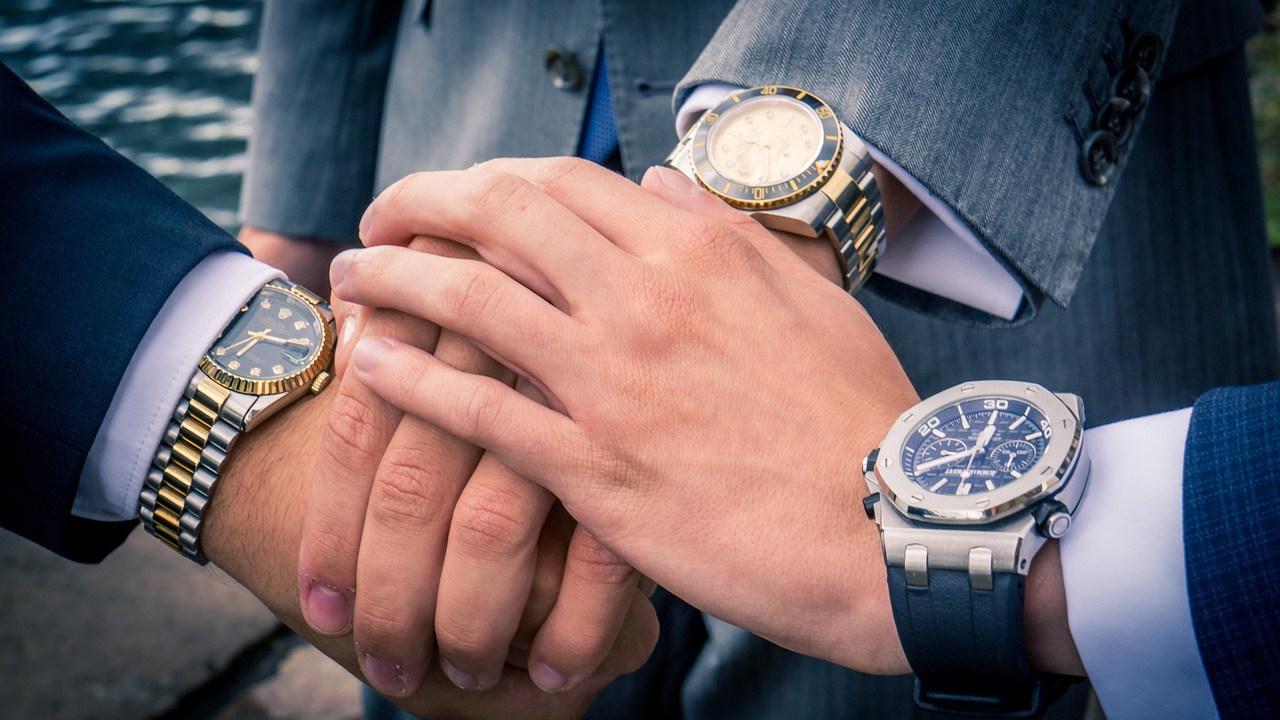 Zegarki dla biznesmenów: eleganckie i dyskretne modele dla mężczyzn